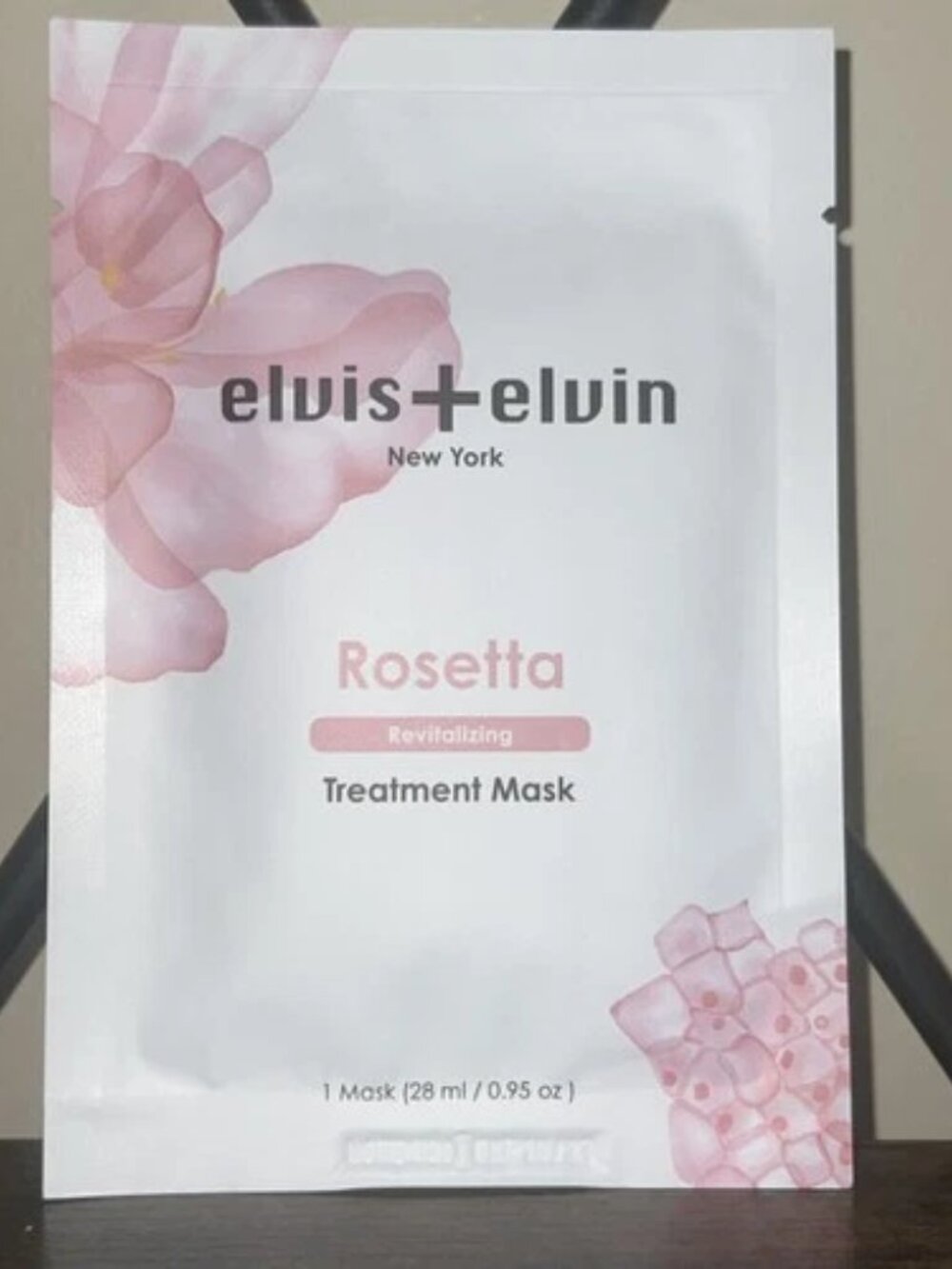 Brand New 5 PACK of Elvis + Elvin Rosetta Revitalizing Treatment Face Mask